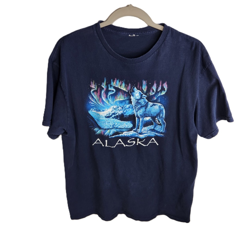 Alaska Wolf Northern Lights Glow Graphic T-Shirt Navy‎ Blue Adult M/L